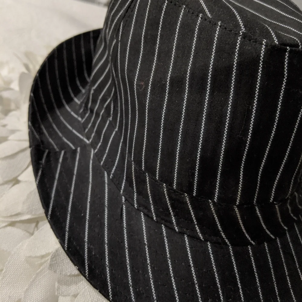 Vintage Black pinstripe Mobwife fedora - Picture 2 of 4